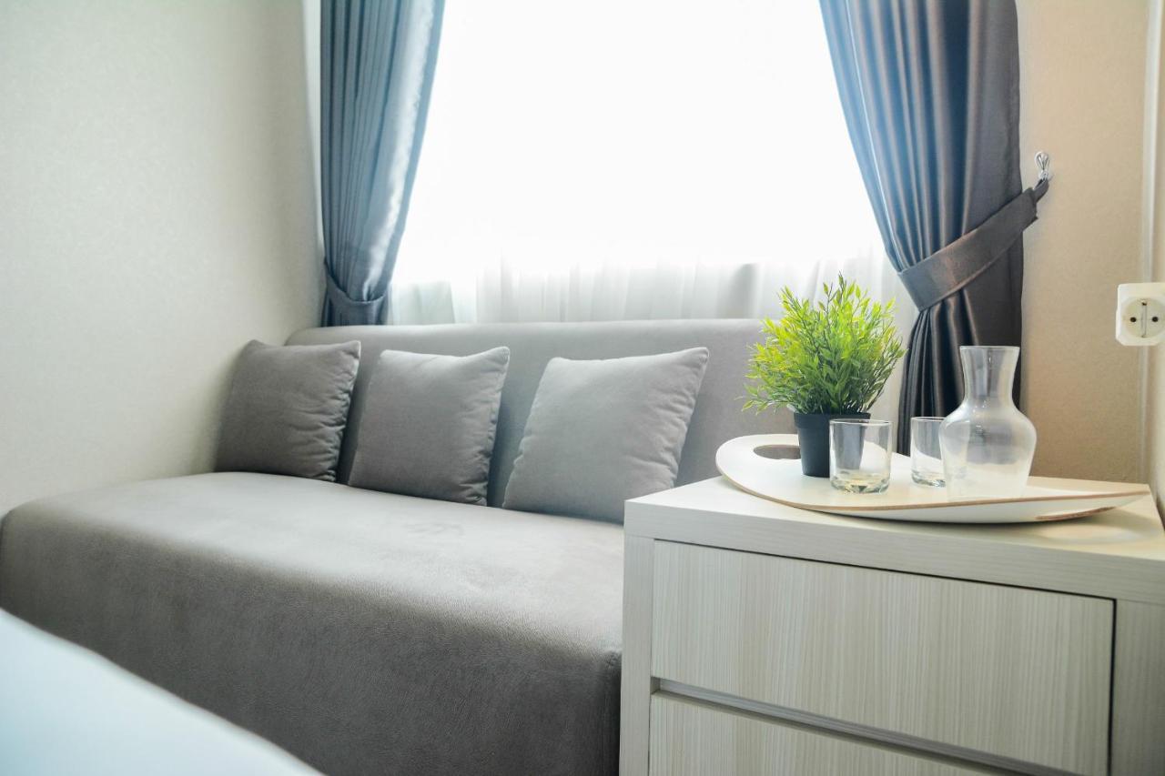 Sophisticated At The Oasis By Travelio * Bekasi